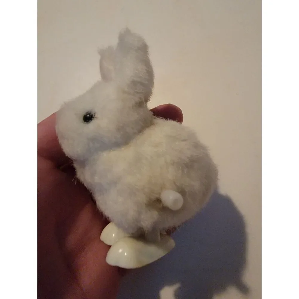 Vintage TOMY Wind Up Toy Fuzzy Bunny Rabbit Taiwan 3